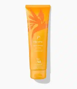 Sunscreen: The Essential Companion for Outdoor Activities in the Lake District https://www.tropicskincare.com/chloegiles
