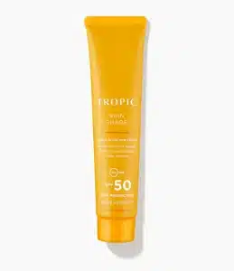 Sunscreen: The Essential Companion for Outdoor Activities in the Lake District https://www.tropicskincare.com/chloegiles