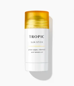 Sunscreen: The Essential Companion for Outdoor Activities in the Lake District https://www.tropicskincare.com/chloegiles